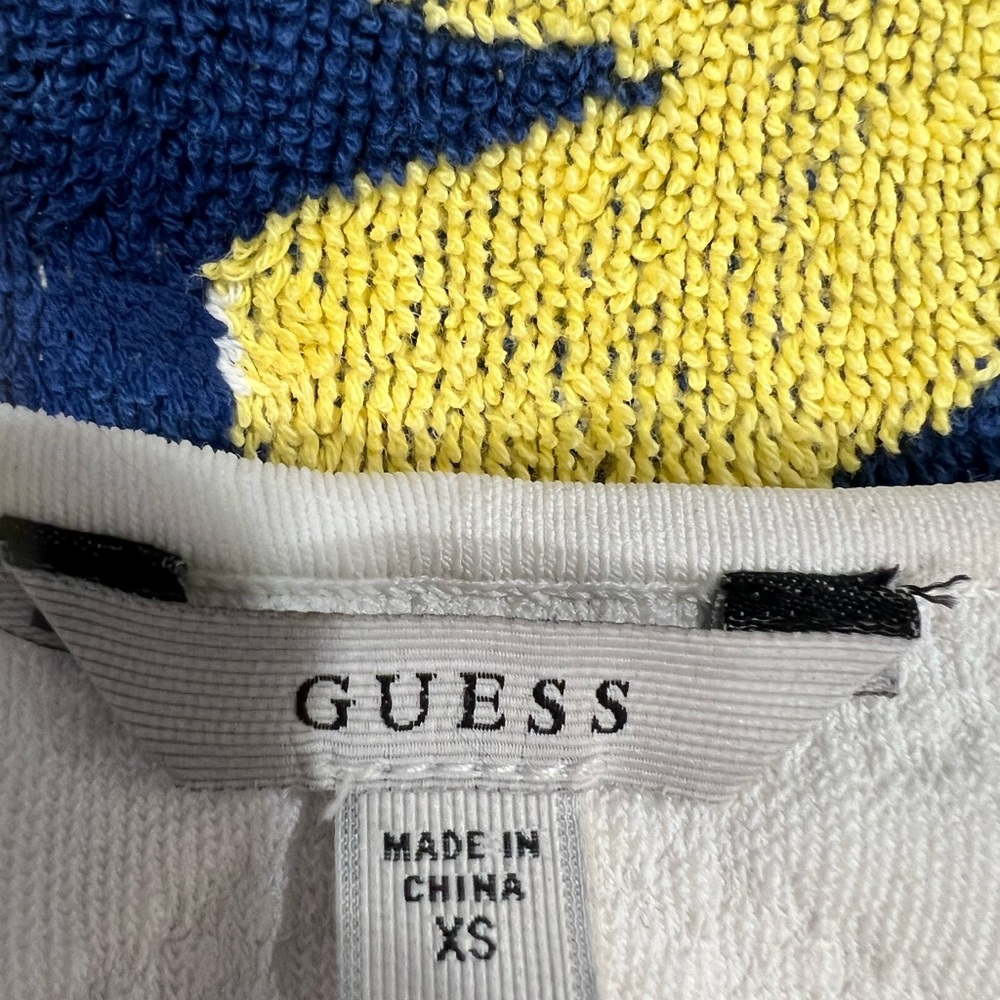 Guess White Textured Peplum Sleeveless Top - Picture 3 of 7